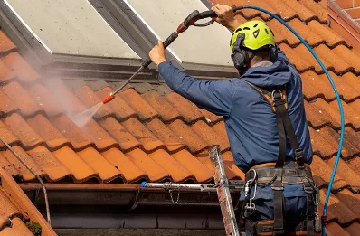 Démoussage et hydrofuge de toiture à Aguilcourt